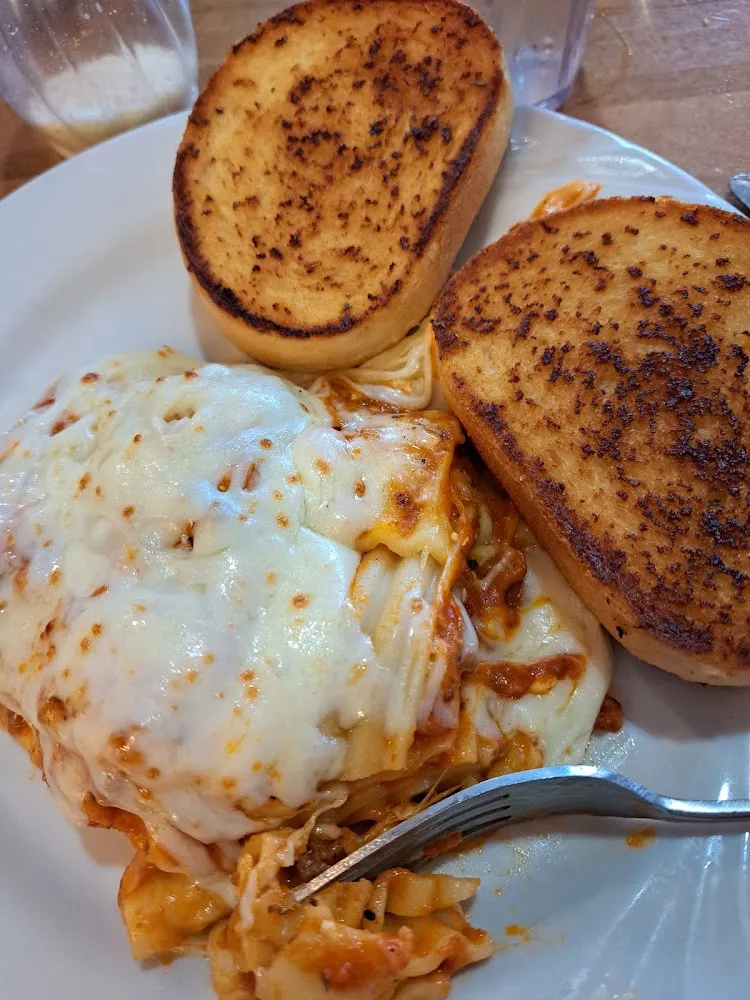 Lasagna and Garden Saladr